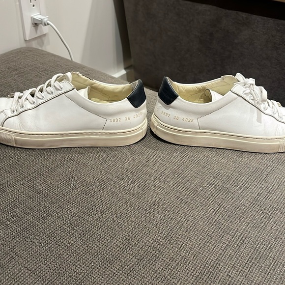 Common Projects Retro Low with Black Heel Cap - Picture 4 of 6